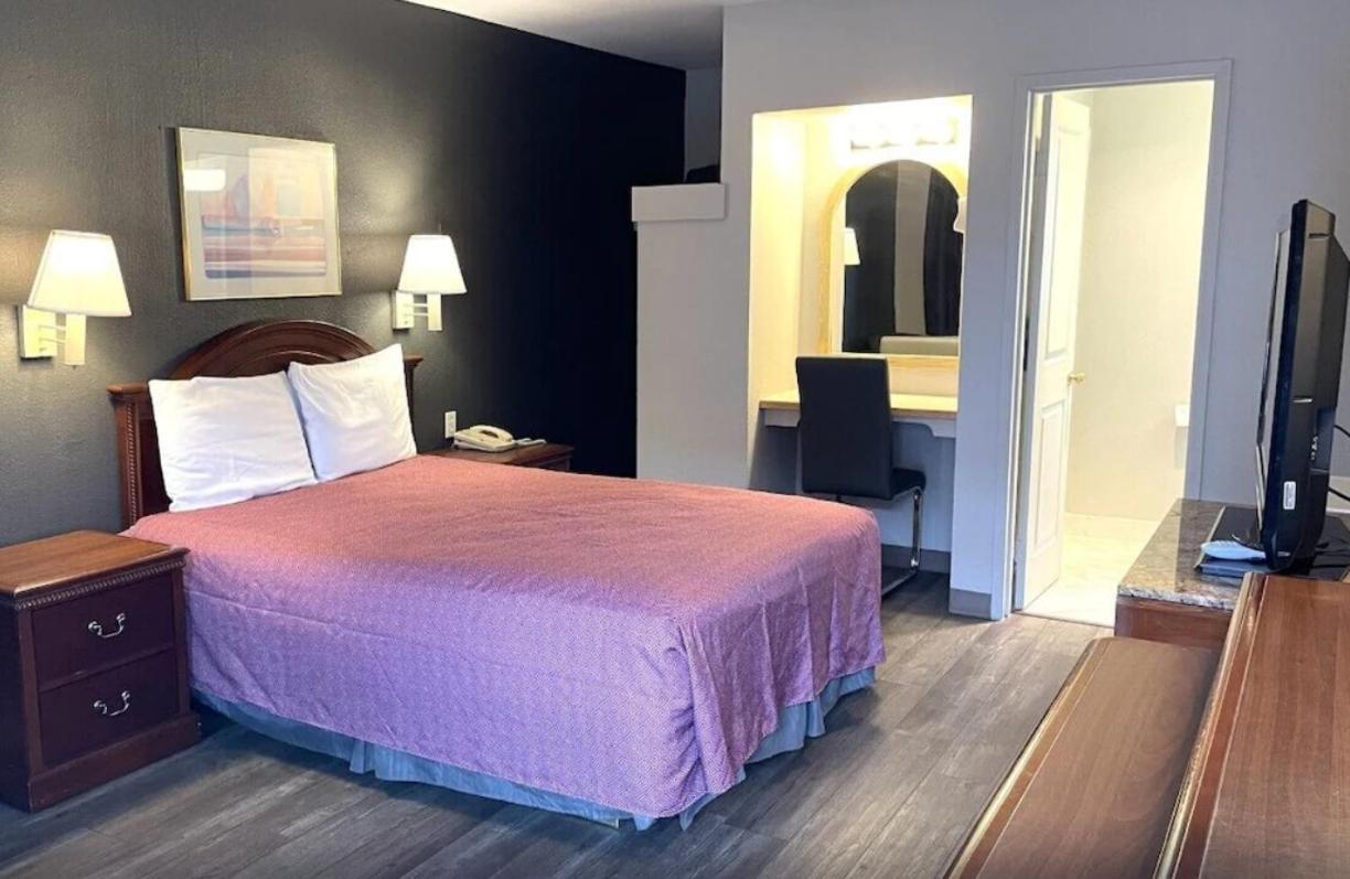 Hotel Downtown 3*